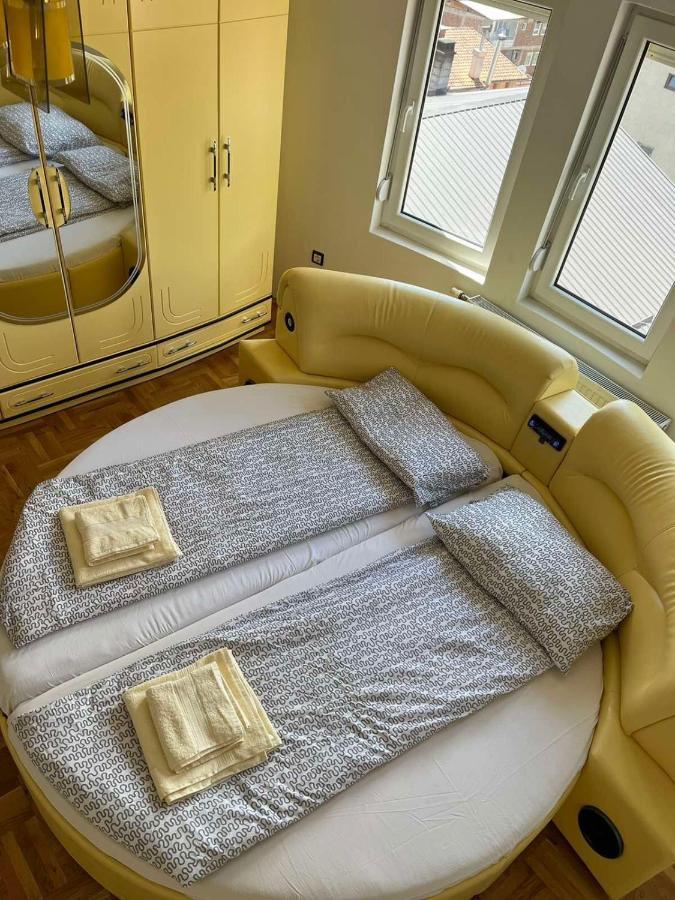 Apartment Alpi Peć Eksteriør billede