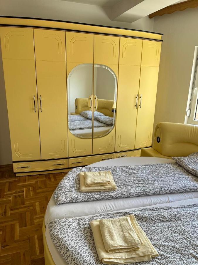 Apartment Alpi Peć Eksteriør billede
